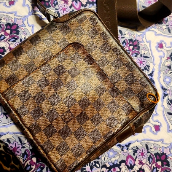 Louis Vuitton Brown Checkered Men's Bag - Picture 1 of 9